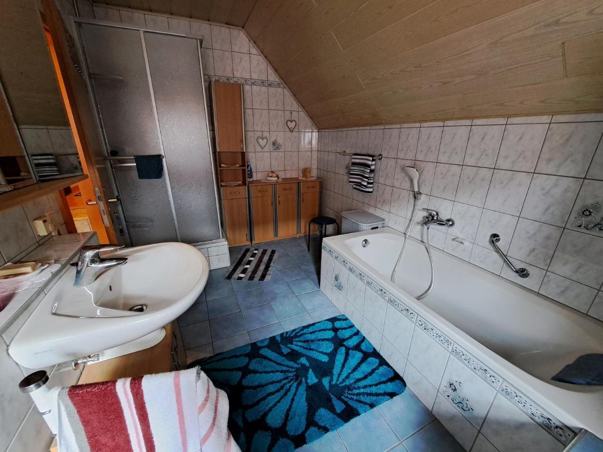 Ferienwohnung Sonja Mit Garten Und Freisitz Steinwiesen Exterior photo