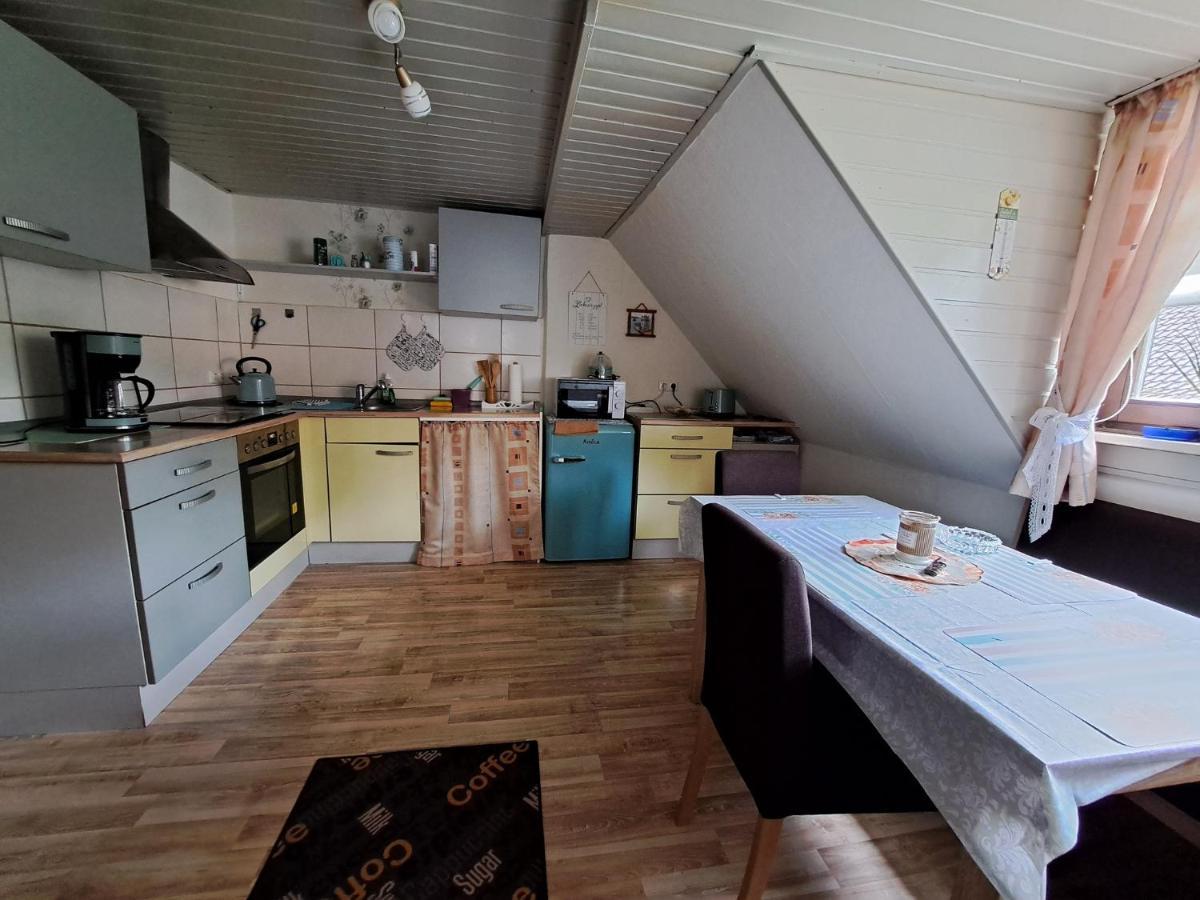 Ferienwohnung Sonja Mit Garten Und Freisitz Steinwiesen Exterior photo